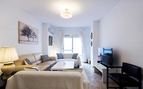 Center Location & Parking Free Apartment With Largeterrace & Bbq