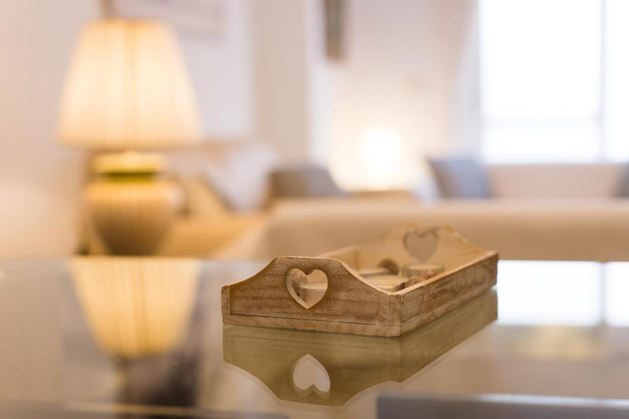 Center Location & Parking Free Apartment With Largeterrace & Bbq Málaga Esterno foto